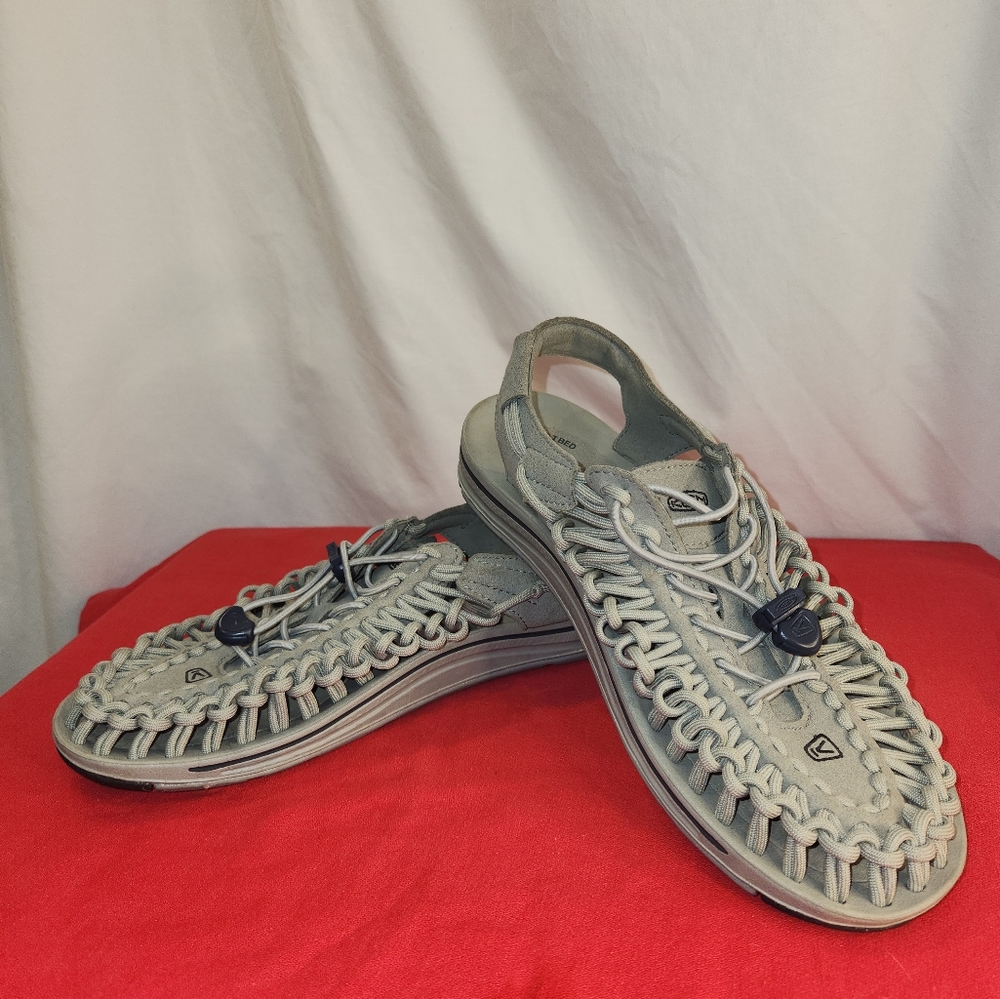 KEEN HIKING SANDAL